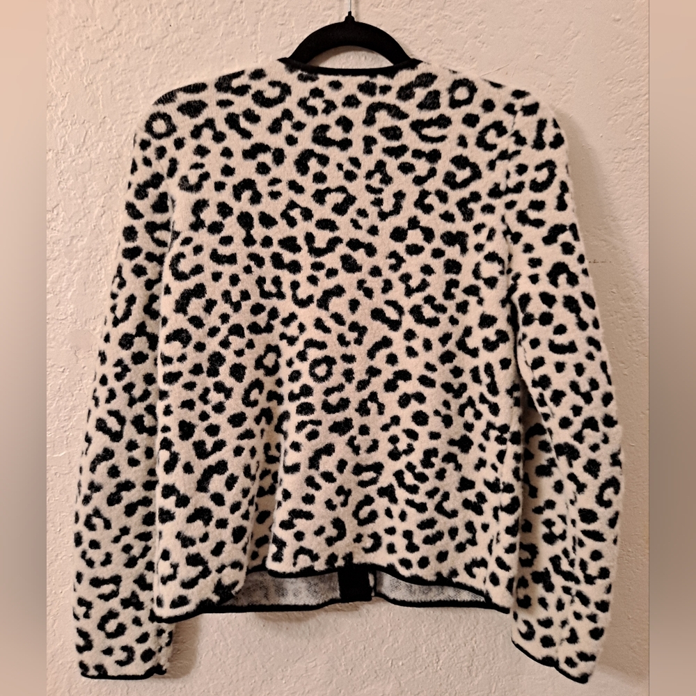 Ann Taylor Leopard Print Button Front Cardigan Sweater Women's Size Medium - Picture 5 of 5